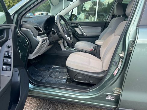 Used 2017 Subaru Forester 2.5i Premium image 9
