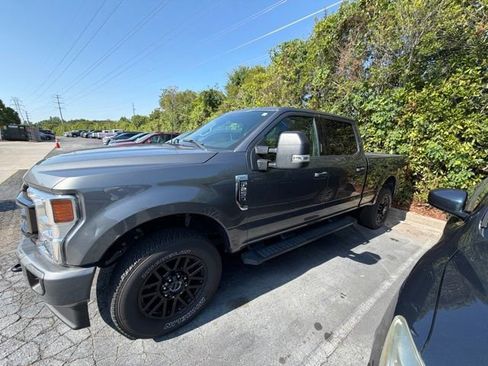 Used 2022 Ford F250 XLT w/ Black Appearance Package AWD/4WD image 4