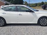Used 2024 Nissan Altima 2.5 SV image 3