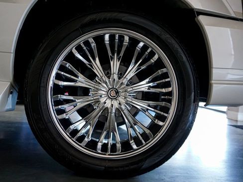 Used 2004 Cadillac Escalade EXT AWD/4WD image 32