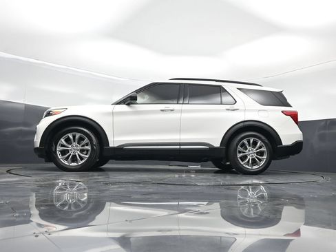 Certified 2021 Ford Explorer XLT w/ Equipment Group 202A RWD image 48