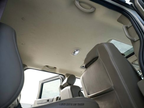 Used 2003 HUMMER H2 w/ Preferred Equipment Group AWD/4WD image 40
