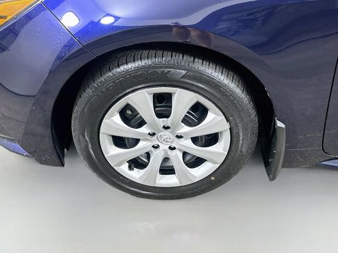 Used 2024 Toyota Corolla LE FWD image 8