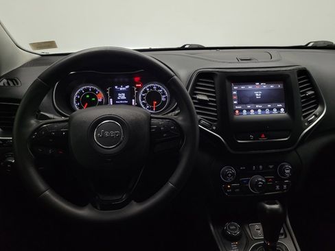 Used 2020 Jeep Cherokee Latitude Plus AWD/4WD image 22
