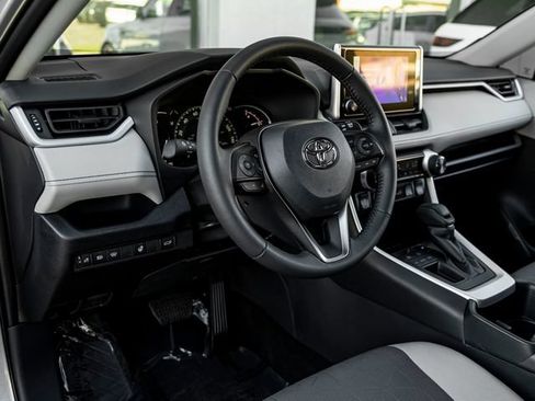Used 2025 Toyota RAV4 XLE w/ Convenience Package FWD image 19