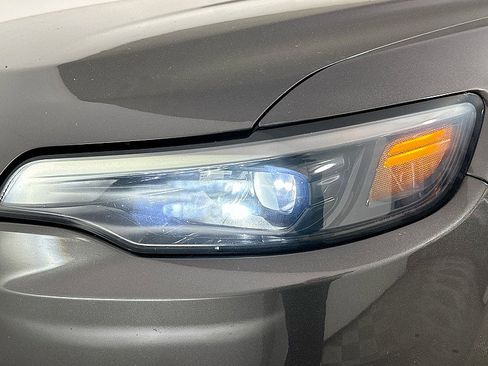 Used 2019 Jeep Cherokee Limited w/ Trailer Tow Group image 30