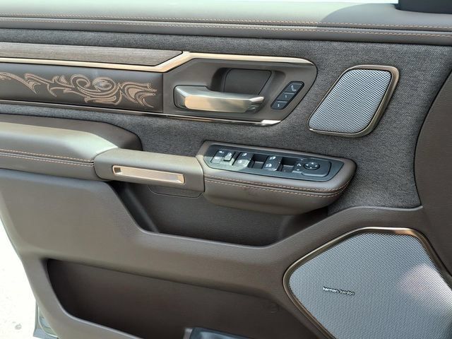 Used 2026 RAM 1500 Limited AWD/4WD image 19