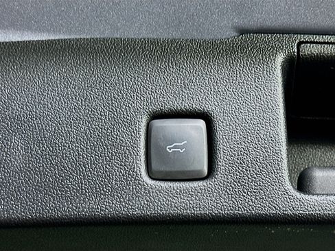 Used 2022 Ford Escape SEL FWD image 28