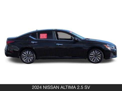 Certified 2024 Nissan Altima 2.5 SV w/ SV Premium Package image 6