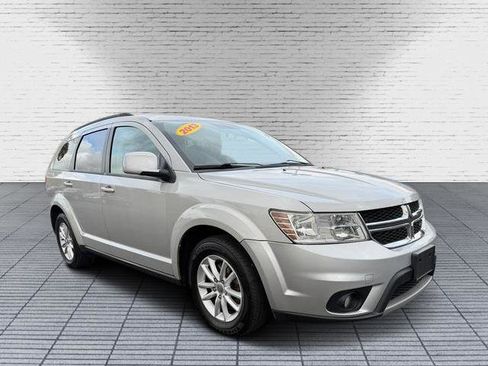 Used 2013 Dodge Journey SXT image 2