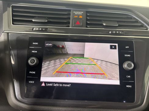 Used 2023 Volkswagen Tiguan SE R-Line FWD image 16