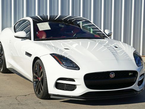Used 2020 Jaguar F-TYPE R image 51