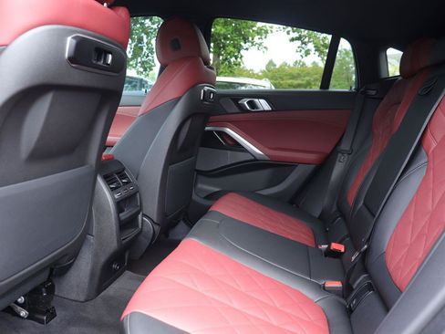 Used 2024 BMW X6 xDrive40i w/ Premium Package AWD/4WD image 12