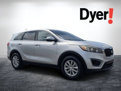 Used 2016 Kia Sorento L FWD image 1