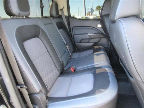 Used 2019 Chevrolet Colorado Z71 w/ Z71 Midnight Edition image 30