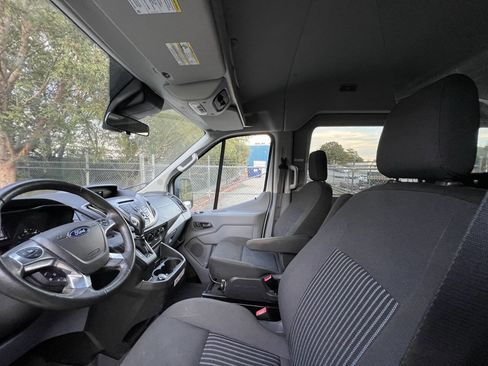 Used 2019 Ford Transit 150 XLT image 10