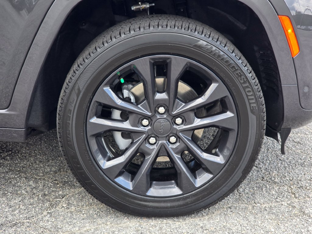 New 2026 Jeep Grand Cherokee Limited AWD/4WD image 15