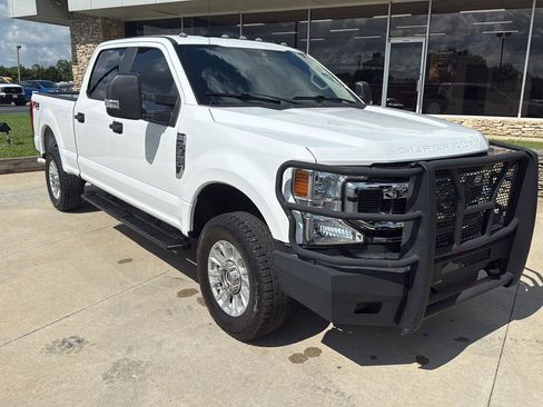 Used 2020 Ford F250 XL w/ STX Appearance Package image 2