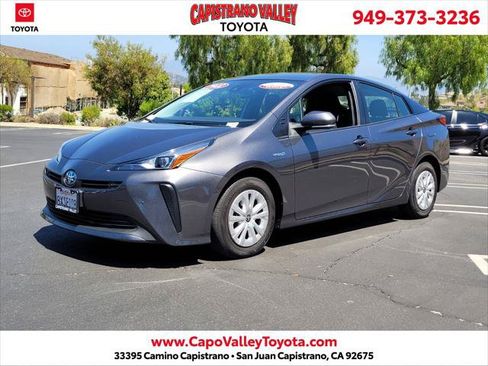 Certified 2022 Toyota Prius LE FWD image 1