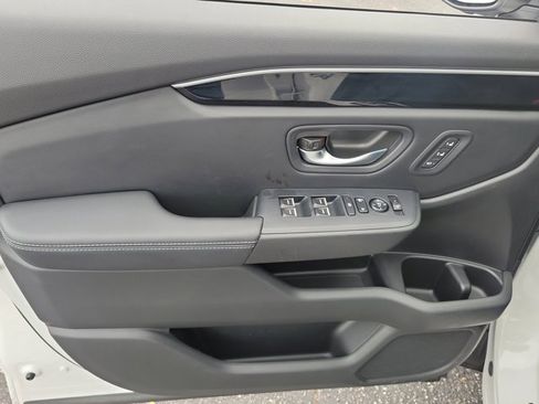 Certified 2025 Honda Pilot EX-L image 23