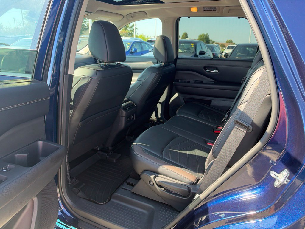 Used 2024 Nissan Pathfinder Platinum w/ Cargo Package FWD image 20