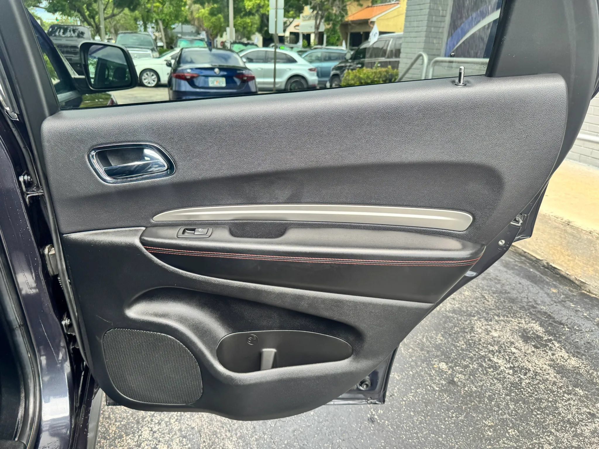 Used 2014 Dodge Durango R/T RWD image 33