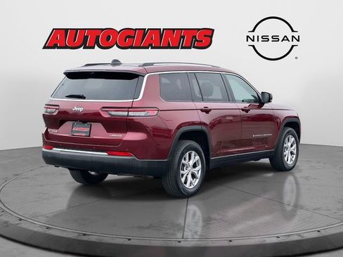 Used 2022 Jeep Grand Cherokee L Limited w/ Luxury Tech Group II image 2