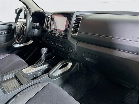 Used 2023 Nissan Frontier SV image 28