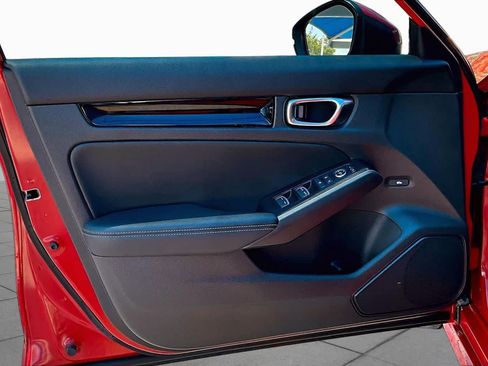 Used 2022 Honda Civic Touring image 22