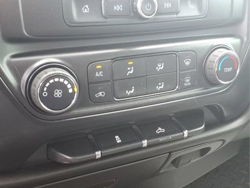 Used 2016 Chevrolet Silverado 1500 Custom w/ Custom Convenience Package RWD image 6