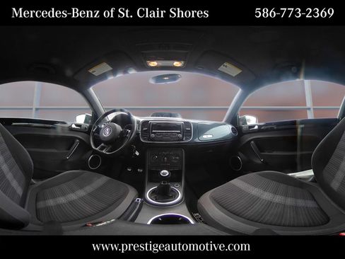 Used 2013 Volkswagen Beetle 2.0T FWD image 31