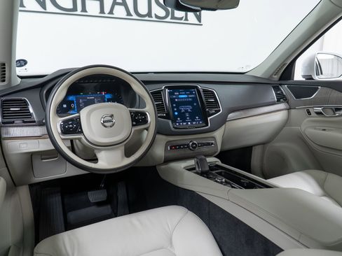 Certified 2023 Volvo XC90 B6 Plus w/ Protection Package Premier AWD/4WD image 16