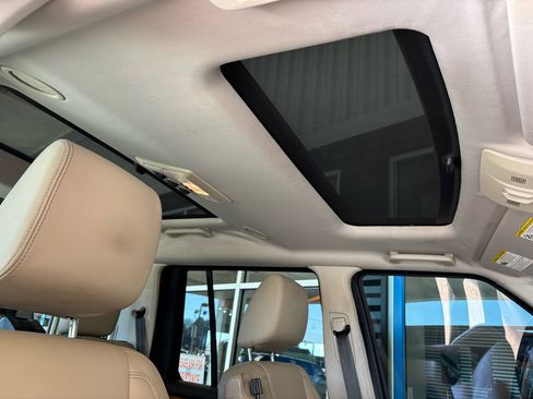 Used 2014 Land Rover LR4 HSE LUX image 26