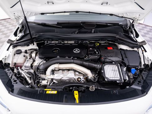 Certified 2025 Mercedes-Benz GLA 250 4MATIC image 30