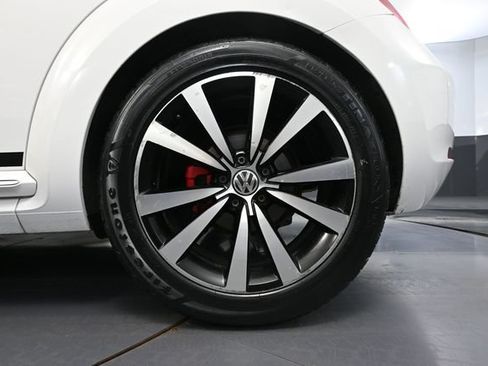 Used 2012 Volkswagen Beetle 2.0T FWD image 11