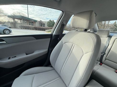 Used 2018 Hyundai Sonata SE image 29