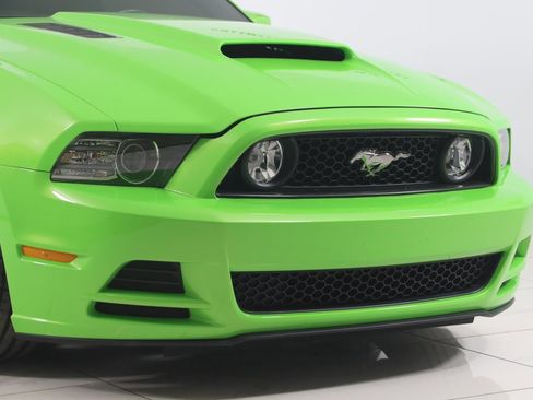 Used 2013 Ford Mustang GT w/ Security Pkg image 33