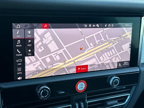 New 2026 Porsche Macan image 22