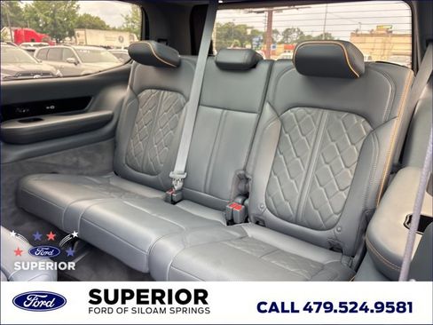 Used 2022 Jeep Grand Wagoneer Series III AWD/4WD image 19