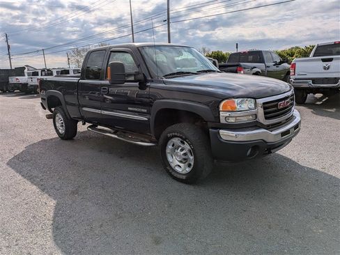 Used 2006 GMC Sierra 2500 SLE w/ Snow Plow Prep Package AWD/4WD image 8