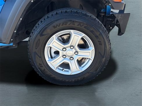 Used 2021 Jeep Wrangler Unlimited Sport image 9