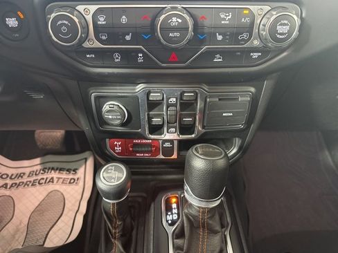 Used 2022 Jeep Gladiator Mojave w/ LED Lighting Group image 16