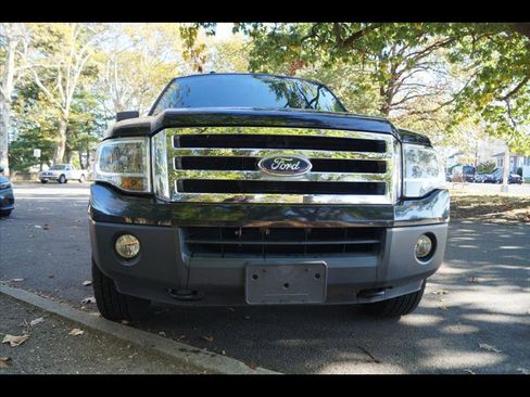 Used 2014 Ford Expedition XL image 1