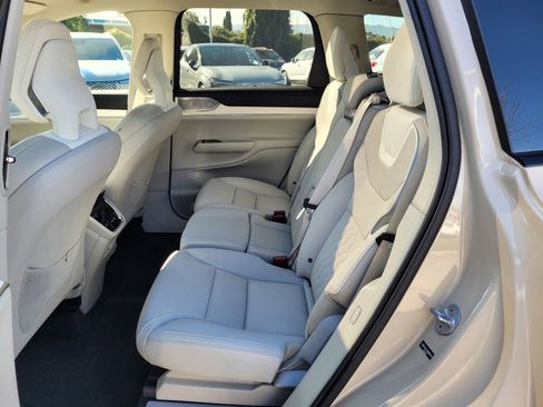 Certified 2025 Volvo EX90 Ultra image 11