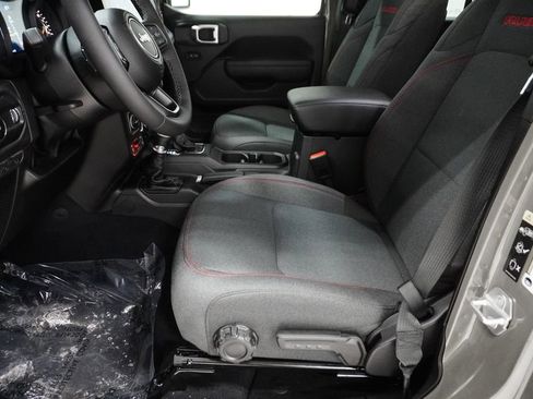 New 2026 Jeep Wrangler Unlimited Rubicon image 13