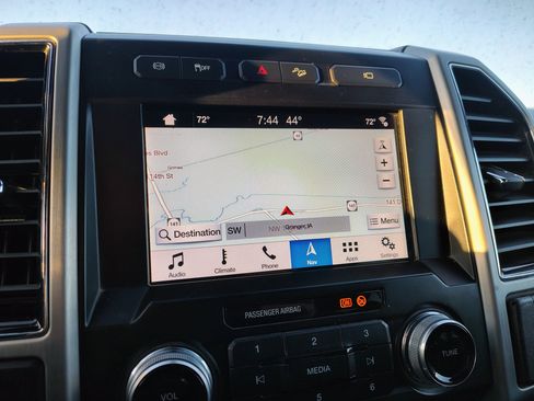 Used 2019 Ford F350 Platinum w/ FX4 Off-Road Package image 3