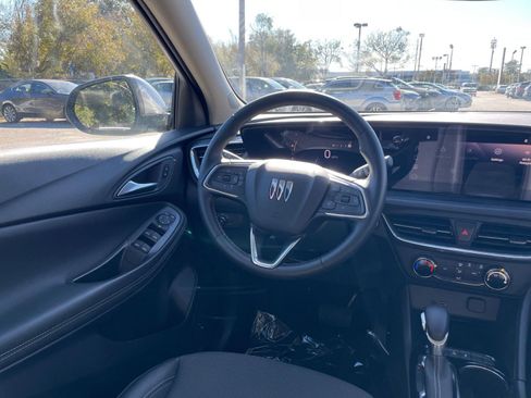 Used 2025 Buick Encore GX Preferred image 32