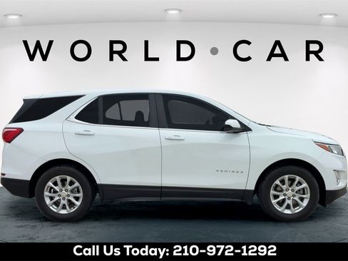 Used 2021 Chevrolet Equinox LT image 2