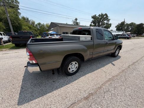 Used 2013 Toyota Tacoma 2WD Access Cab w/ SR5 Pkg image 11