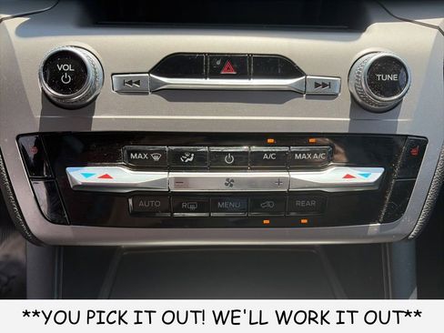 Used 2022 Ford Explorer XLT RWD image 15